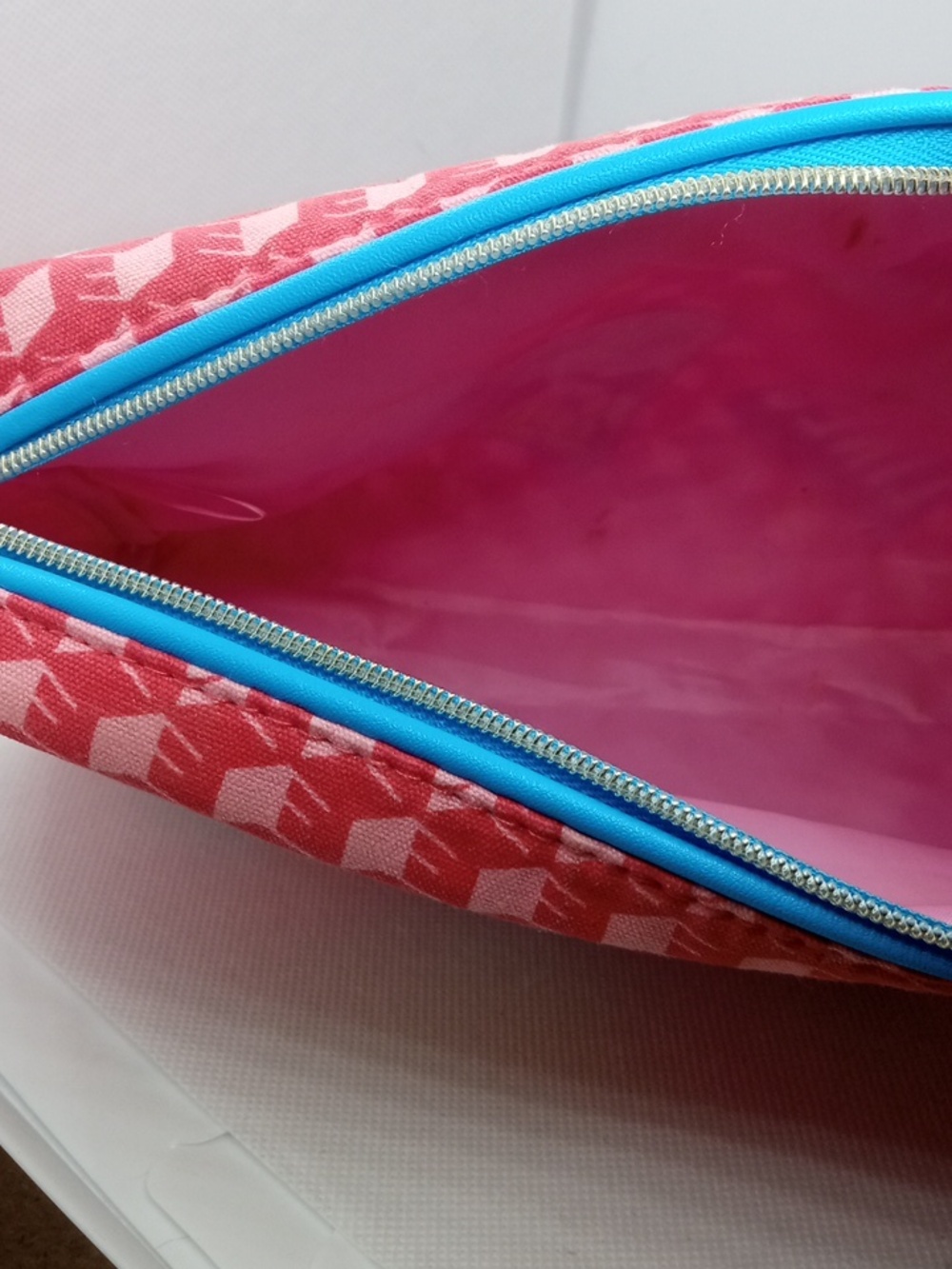ESTEE LAUDER MAKE UP BAG - Picture 12 of 15